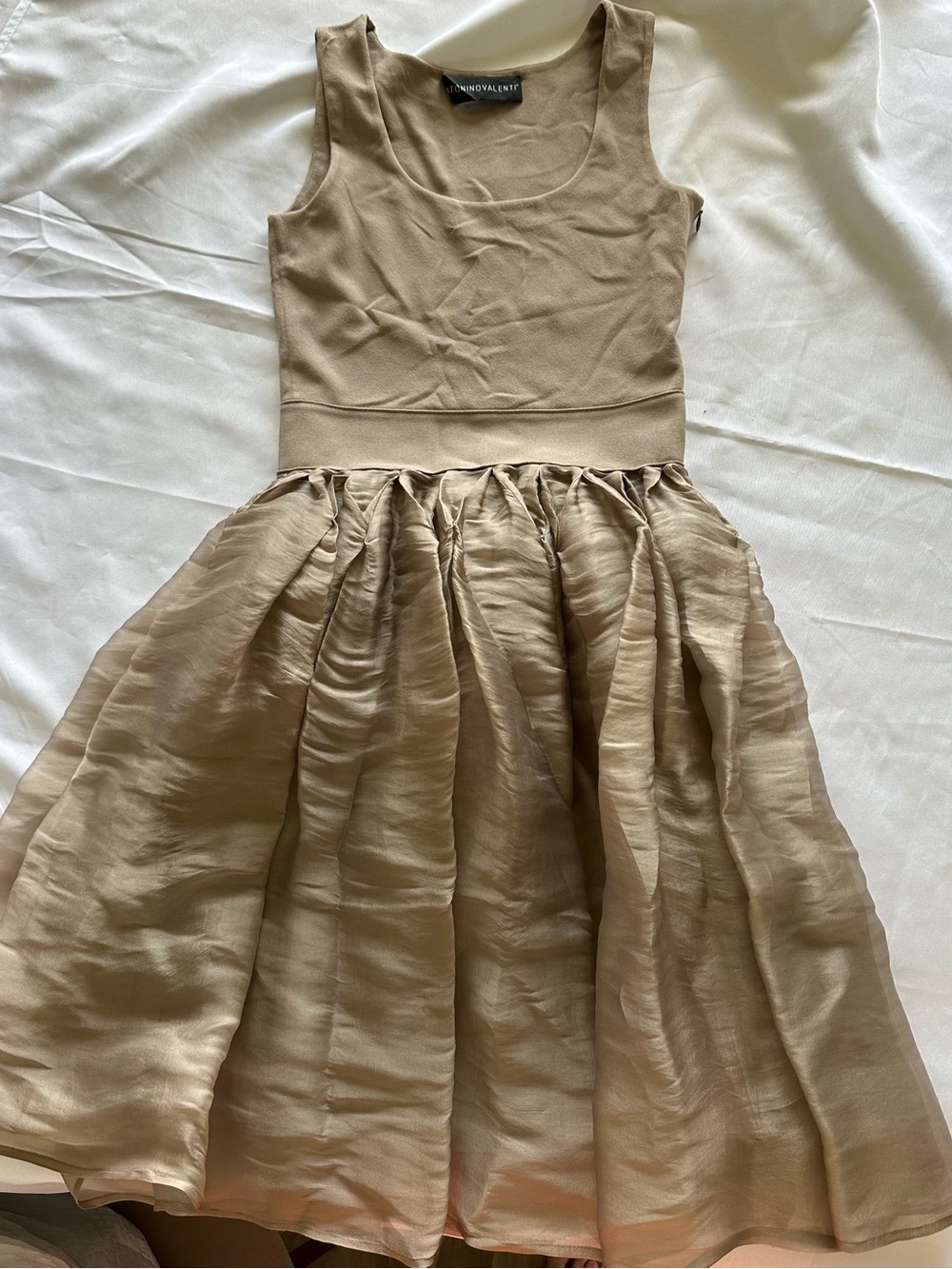 Femminile Taupe Sleeveless Midi Dress